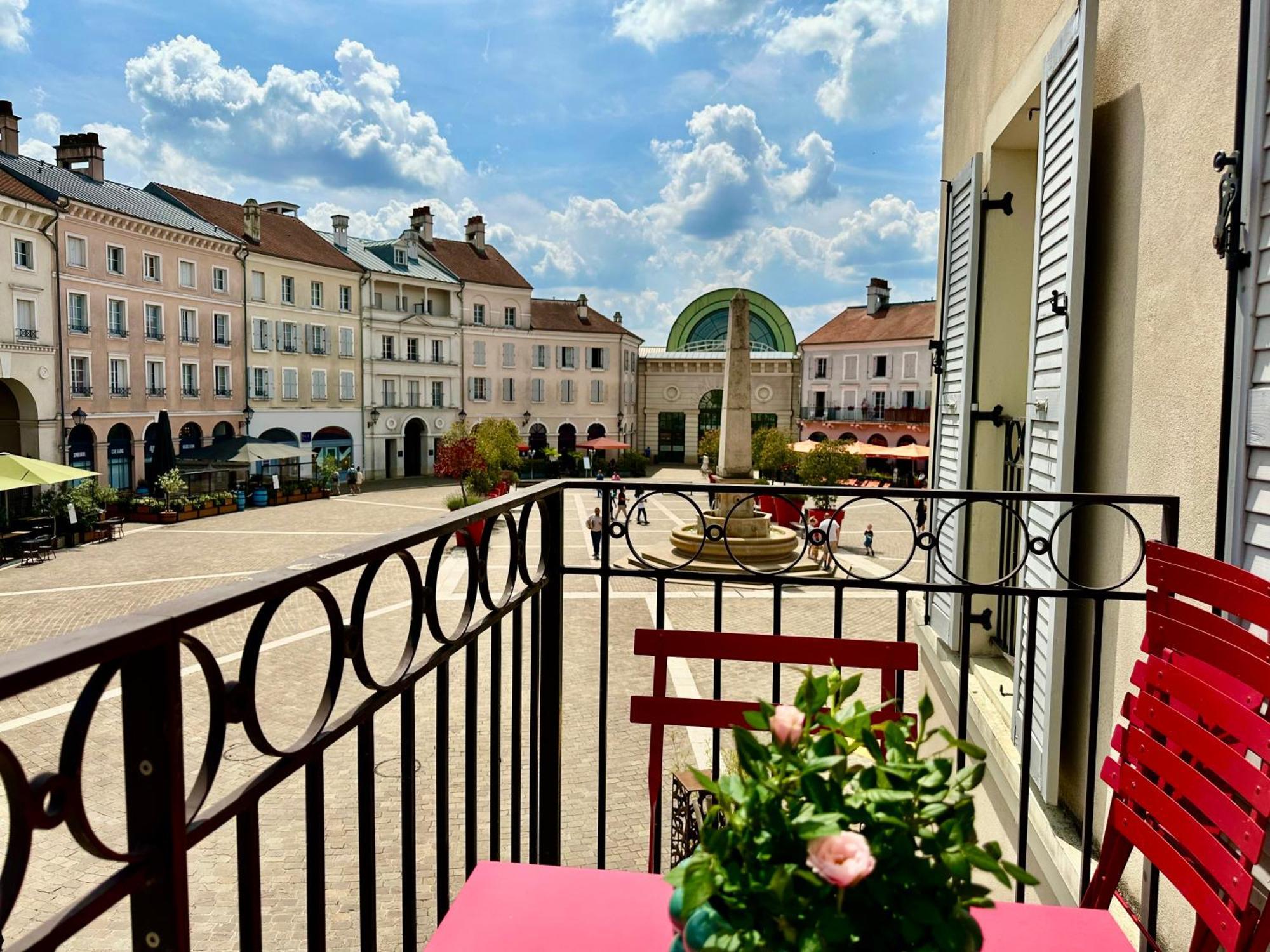 Appt Vue Place De Toscane - 4Min Disneyland-Paris Serris Esterno foto