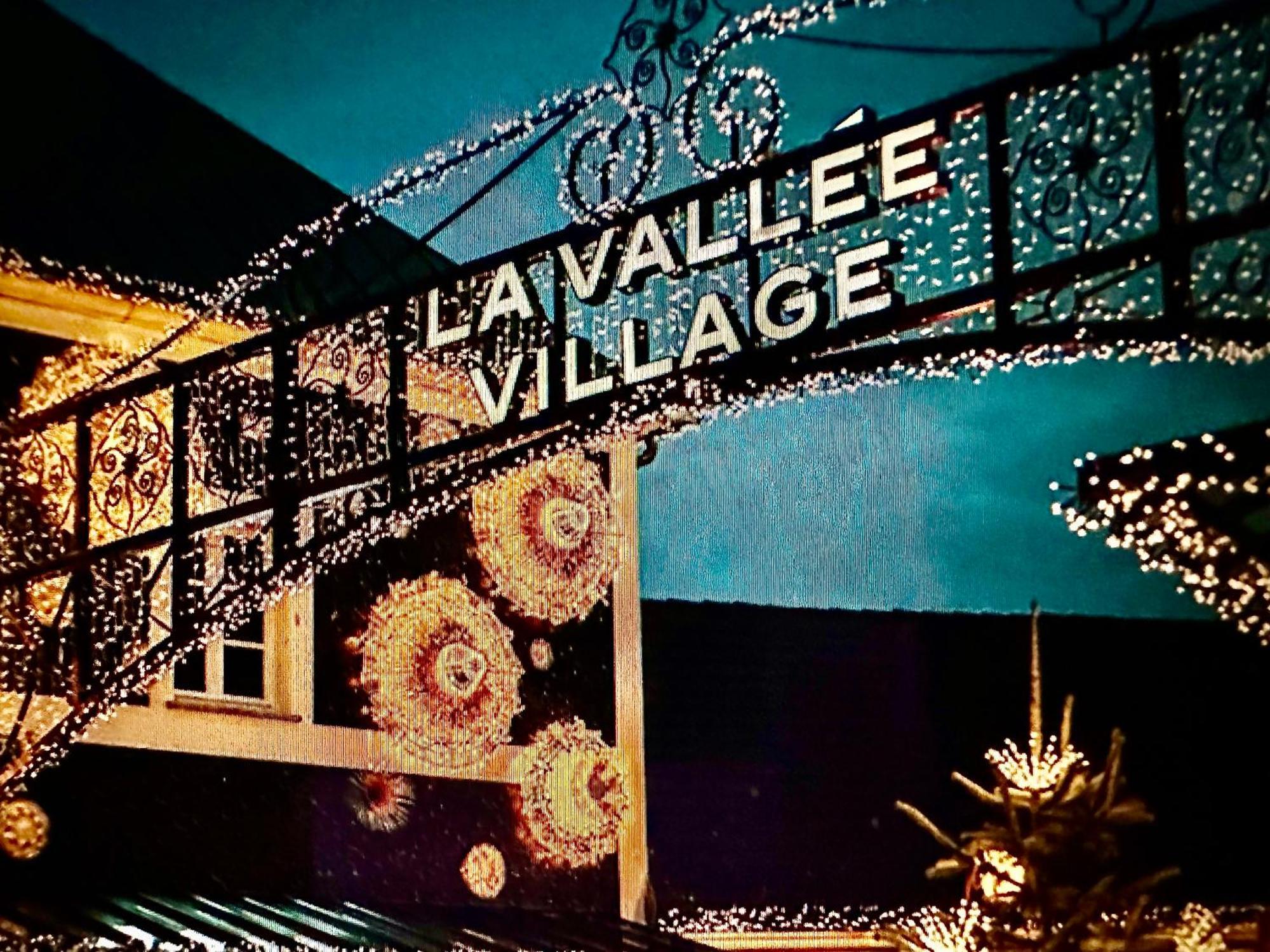 Appt Vue Place De Toscane - 4Min Disneyland-Paris Serris Esterno foto