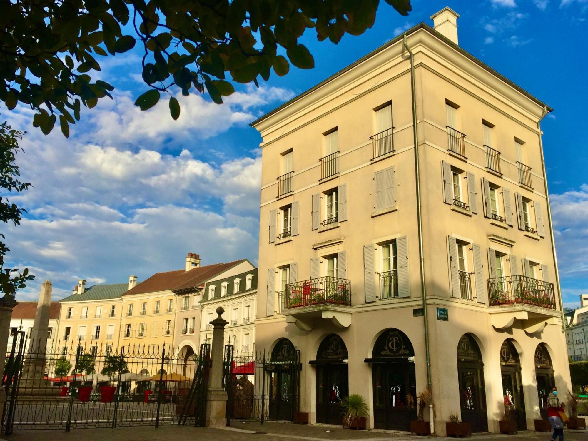 Appt Vue Place De Toscane - 4Min Disneyland-Paris Serris Esterno foto